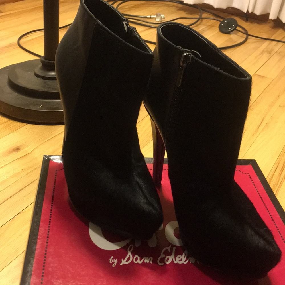 Circus by Sam Edelman ankle boots!